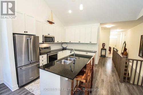 58 Paradise Grove, Niagara-On-The-Lake (Virgil), ON - Indoor Photo Showing Kitchen With Stainless Steel Kitchen With Double Sink