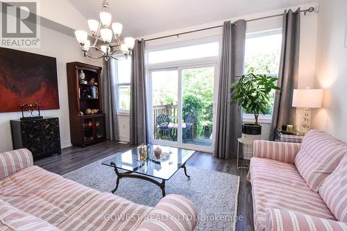 58 Paradise Grove, Niagara-On-The-Lake (Virgil), ON - Indoor Photo Showing Living Room