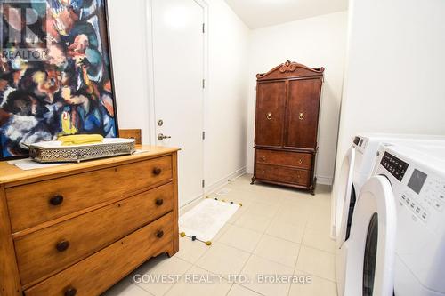 58 Paradise Grove, Niagara-On-The-Lake, ON - Indoor Photo Showing Laundry Room