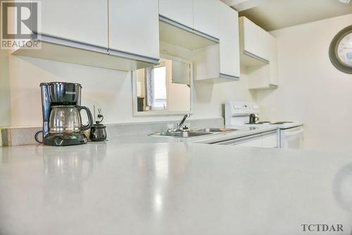 158 Kent Ave, Timmins, ON - Indoor Photo Showing Kitchen With Double Sink