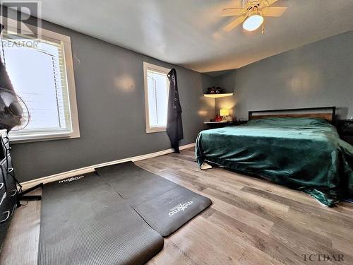 158 Kent Ave, Timmins, ON - Indoor Photo Showing Bedroom