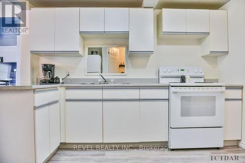 158 Kent Avenue, Timmins (Timmins South - West), ON - Indoor Photo Showing Kitchen