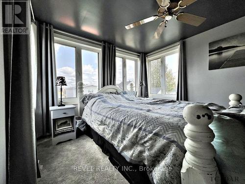 158 Kent Avenue, Timmins (Timmins South - West), ON - Indoor Photo Showing Bedroom