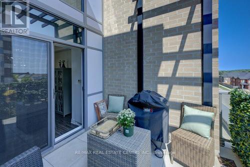 304 - 1940 Ironstone Drive, Burlington, ON - Outdoor With Exterior