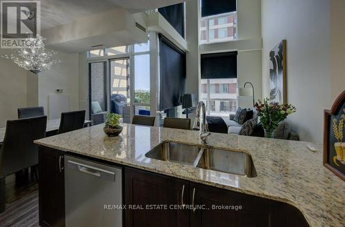 304 - 1940 Ironstone Drive, Burlington (Uptown), ON - Indoor Photo Showing Kitchen With Double Sink