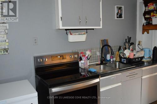 2558 Simcoe Road, Ramara (Brechin), ON - Indoor Photo Showing Kitchen With Double Sink