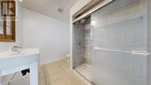 116 Mohawk Road E, Hamilton (Greeningdon), ON - Indoor Photo Showing Bathroom