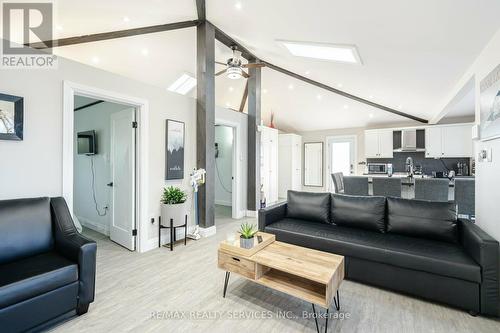 28 Eldonia Road, Kawartha Lakes, ON - Indoor Photo Showing Living Room