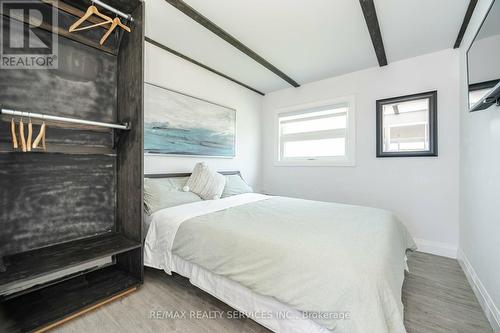 28 Eldonia Road, Kawartha Lakes, ON - Indoor Photo Showing Bedroom