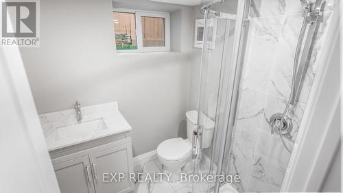 139 Longwood Road N, Hamilton (Westdale), ON - Indoor Photo Showing Bathroom