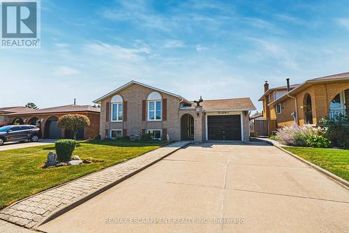 29 Seaton Place Drive, Hamilton (Stoney Creek), ON - Outdoor With Facade