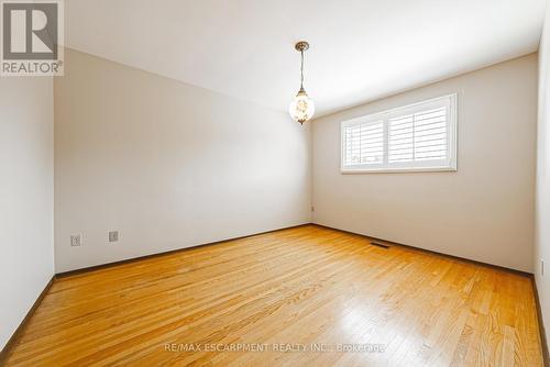 29 Seaton Place Drive, Hamilton (Stoney Creek), ON - Indoor Photo Showing Other Room