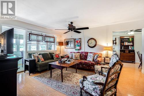 501 - 9 Grant Boulevard, Hamilton, ON - Indoor Photo Showing Living Room