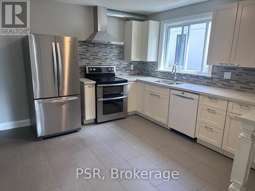 2 - 19 Broadview Avenue, Mississauga, ON - Indoor Photo Showing Kitchen With Double Sink