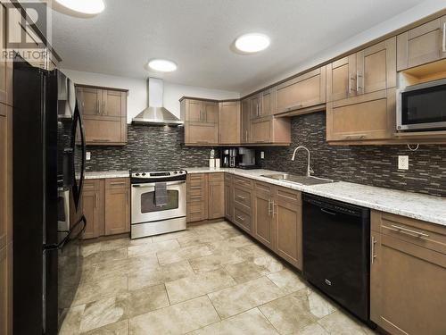 4355 Knoedler Road, Prince George, BC - Indoor Photo Showing Kitchen