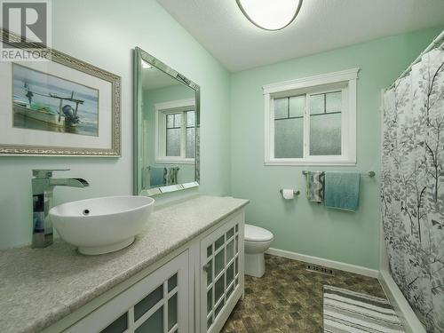 4355 Knoedler Road, Prince George, BC - Indoor Photo Showing Bathroom