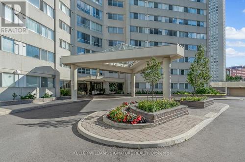 203 - 3700 Kaneff Crescent, Mississauga (Mississauga Valleys), ON - Outdoor With Facade