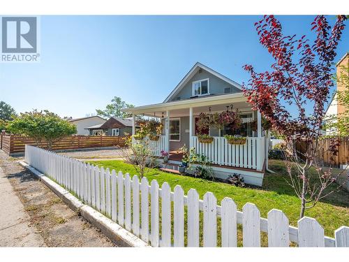 1011 Kilwinning Street, Penticton, BC - Outdoor With Deck Patio Veranda