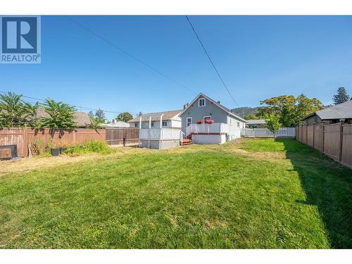 1011 Kilwinning Street, Penticton, BC - Outdoor With Backyard