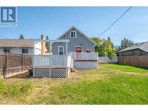 1011 Kilwinning Street, Penticton, BC - Outdoor With Deck Patio Veranda