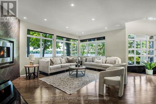 75 Darling Drive, Smith-Ennismore-Lakefield, ON - Indoor Photo Showing Living Room