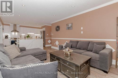 22 Mcintyre Lane, East Luther Grand Valley, ON - Indoor Photo Showing Living Room