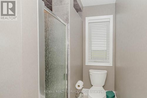 22 Mcintyre Lane, East Luther Grand Valley, ON - Indoor Photo Showing Bathroom