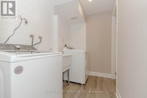 22 Mcintyre Lane, East Luther Grand Valley, ON - Indoor Photo Showing Laundry Room