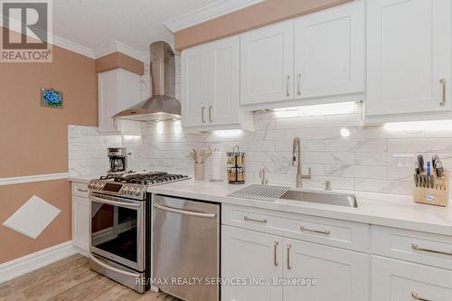 22 Mcintyre Lane, East Luther Grand Valley, ON - Indoor Photo Showing Kitchen With Upgraded Kitchen