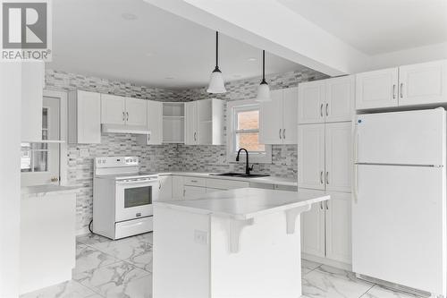 44 Market St, Sault Ste. Marie, ON - Indoor Photo Showing Kitchen