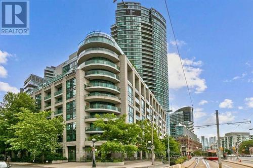 517 - 600 Fleet Street, Toronto (Niagara), ON - Outdoor With Balcony With Facade