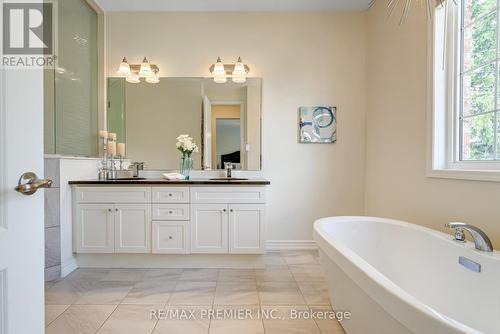 62 Streamside Street, Vaughan, ON - Indoor Photo Showing Bathroom