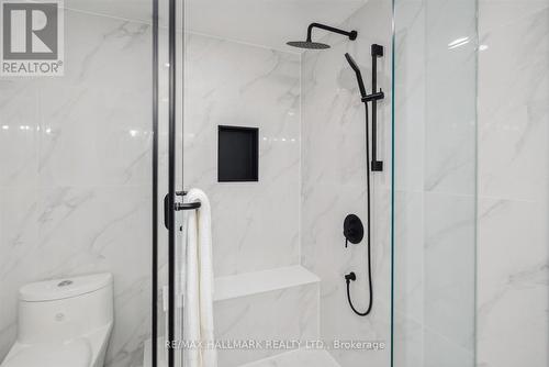 58 Brookland Avenue, Aurora, ON - Indoor Photo Showing Bathroom