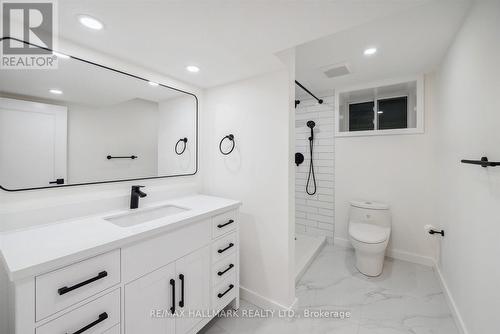 58 Brookland Avenue, Aurora, ON - Indoor Photo Showing Bathroom