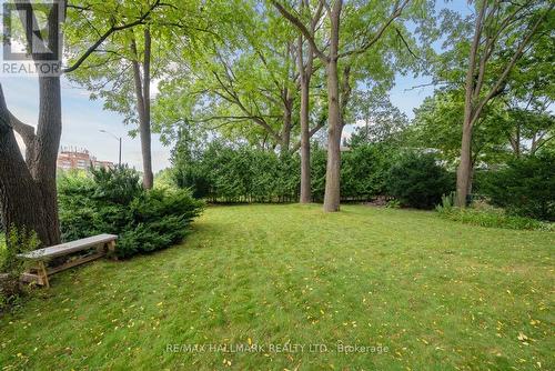 58 Brookland Avenue, Aurora, ON - Outdoor