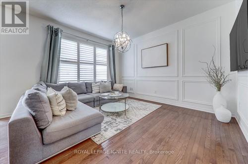 4 Kincaid Lane, Markham (Middlefield), ON - Indoor Photo Showing Living Room