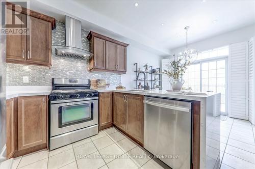 4 Kincaid Lane, Markham (Middlefield), ON - Indoor Photo Showing Kitchen