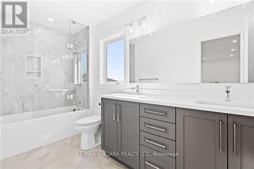 4217 Manson Lane, Lincoln, ON - Indoor Photo Showing Bathroom