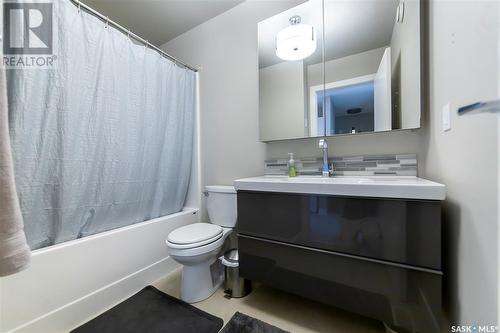 3169 Mcclocklin Road, Saskatoon, SK - Indoor Photo Showing Bathroom