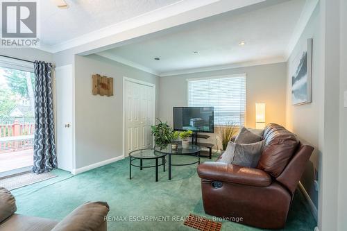 276 Bowman Street, Hamilton (Ainslie Wood), ON - Indoor Photo Showing Living Room