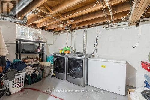 15 James Avenue, Brantford, ON - Indoor Photo Showing Laundry Room