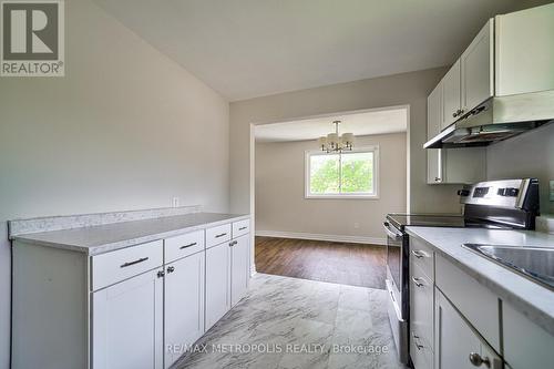 1215 Franklin Drive, Peterborough, ON - Indoor Photo Showing Kitchen