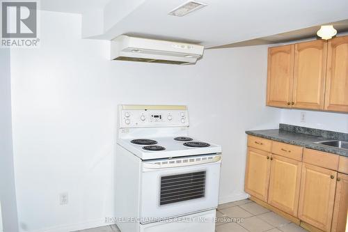 55 Central Park Boulevard N, Oshawa (O'Neill), ON - Indoor Photo Showing Kitchen