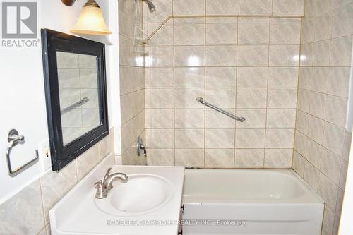 55 Central Park Boulevard N, Oshawa, ON - Indoor Photo Showing Kitchen With Double Sink