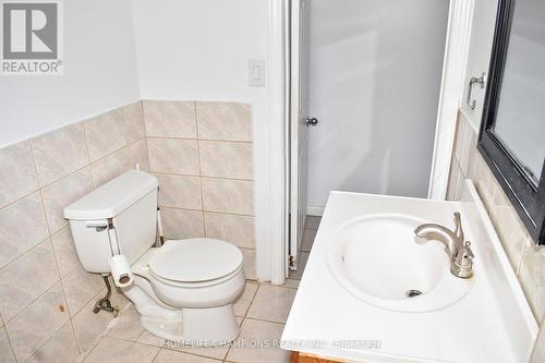 55 Central Park Boulevard N, Oshawa, ON - Indoor Photo Showing Bathroom