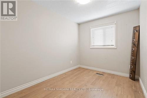 7467 Monastery Drive, Niagara Falls, ON - Indoor Photo Showing Other Room