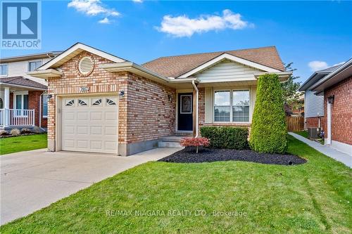 7467 Monastery Drive, Niagara Falls, ON - Outdoor With Facade