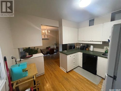 418 Maple Street, Saskatoon, SK - Indoor Photo Showing Kitchen