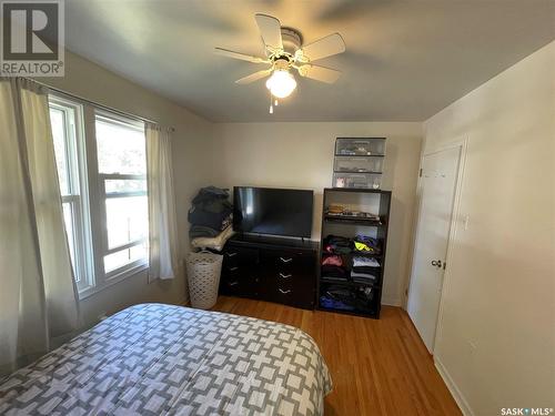 418 Maple Street, Saskatoon, SK - Indoor Photo Showing Bedroom