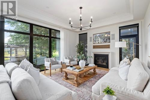 22111 Valleyview Road, Thames Centre (Thorndale), ON - Indoor Photo Showing Living Room With Fireplace